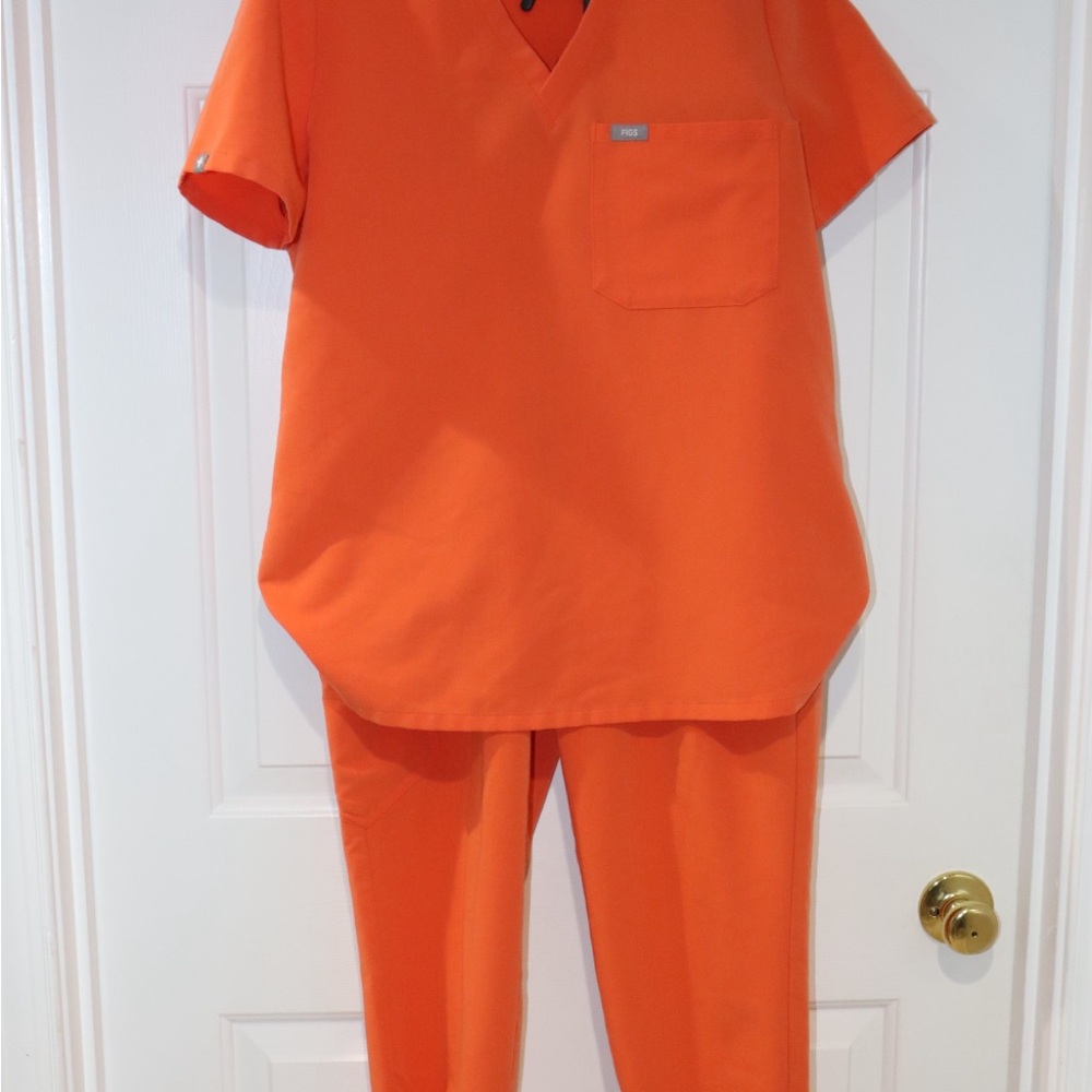 Figs SCRUBS Bright Orange Scrub Top